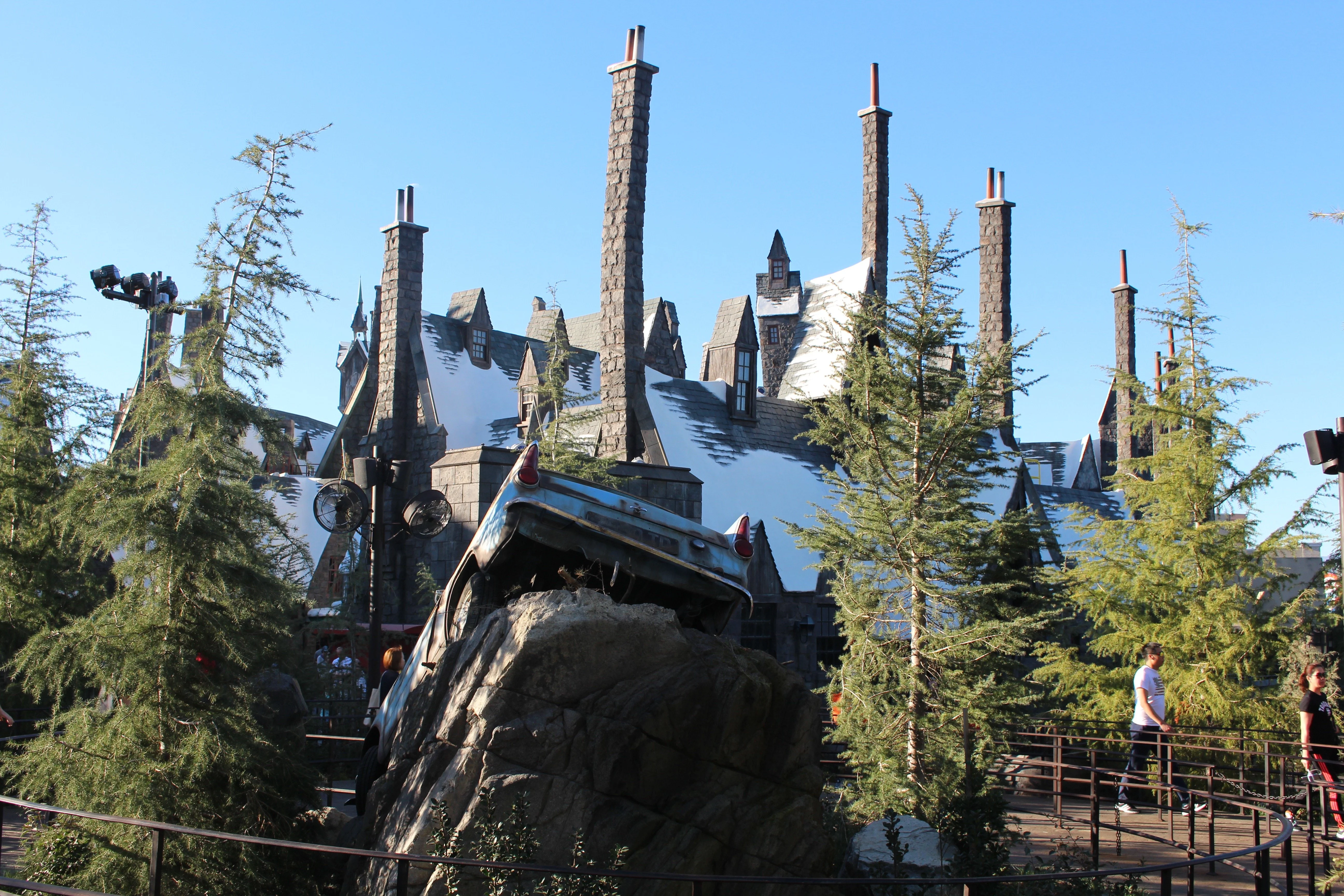 Первые фото Хогвартса из парка развлечений по «Гарри Поттеру» - фото 1