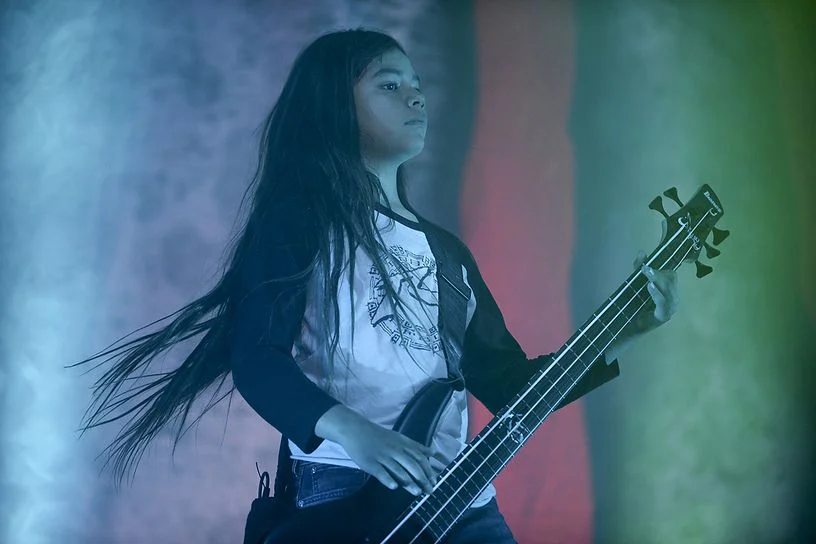 Посмотрите, как 12-летний сын басиста Metallica выступает с Korn - фото 1
