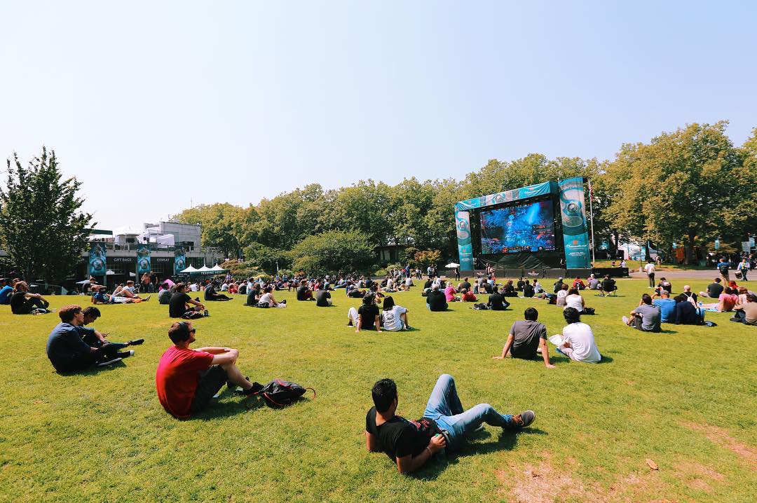 10 лучших кадров второго дня плей-офф TI7 - изображение 5 10 лучших кадров второго дня плей-офф TI7 - фото 5