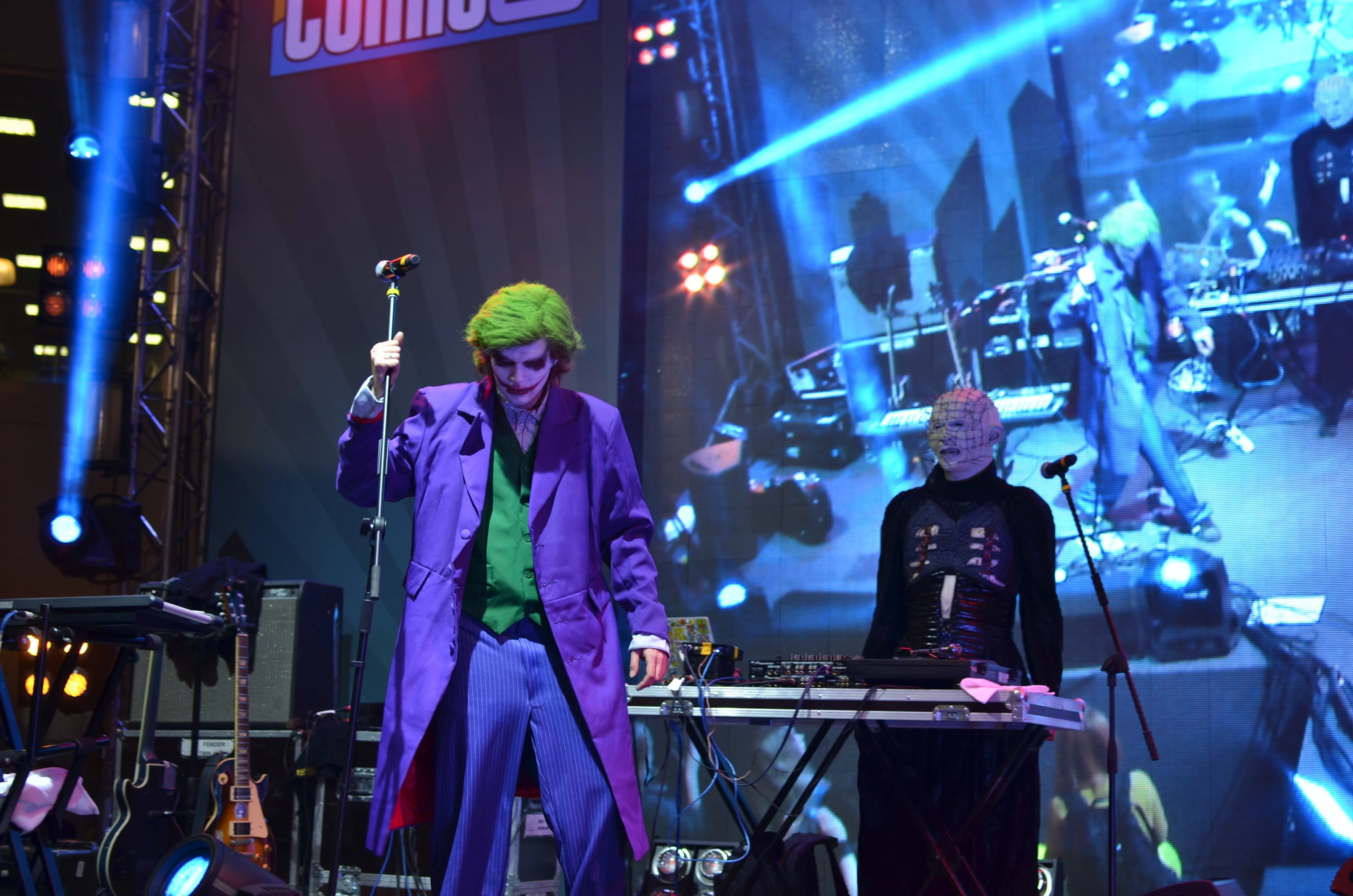 Фотоотчет с «Игромира» и Comic Con Russia, день 2 – концерт Noize MC - фото 25