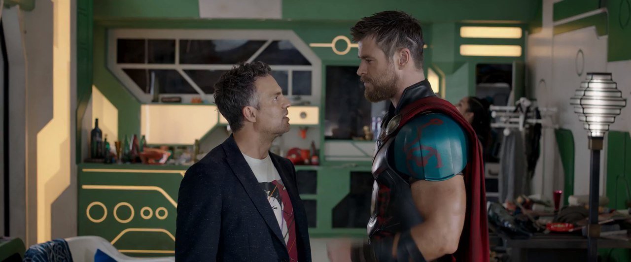 Разбор нового трейлера фильма «Тор: Рагнарек»: Тор бросает вызов Хеле - изображение 12 Разбор нового трейлера фильма «Тор: Рагнарек»: Тор бросает вызов Хеле - фото 12