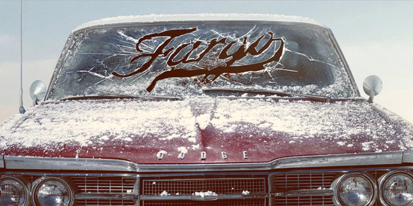 Сегодня в эфир FX возвращается Fargo — эксцентричная криминальная трагикомедия, вдохновленная одноименным фильмом братьев Коэн. Мы уверены, что шоураннер Ноа Хоули сможет повторить успех двух первых роскошных сезонов и Fargo снова будет претендовать на «лучший сериал года». И вот почему.