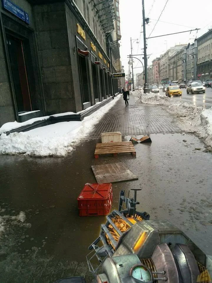 Зимой Москва становится филиалом City-17. Не забудьте гравипушку! - фото 1