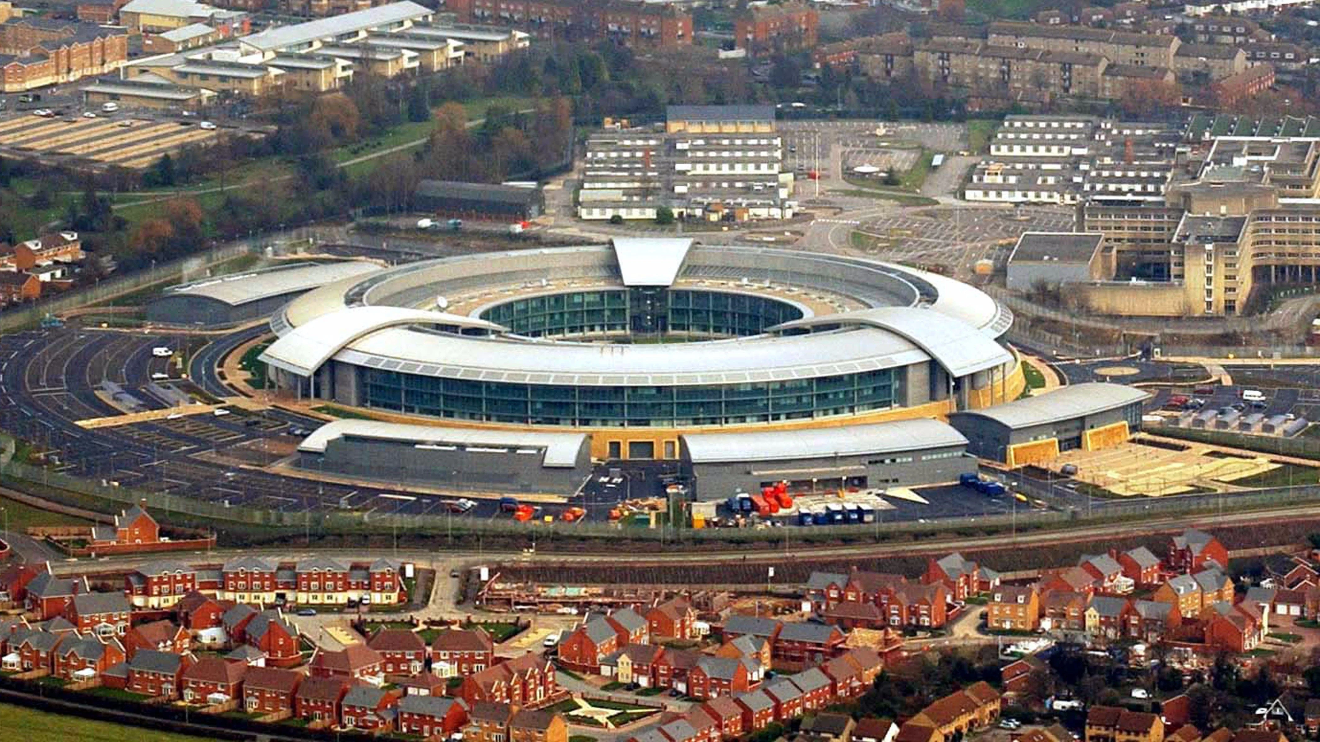 Google против Бонда. IT-компании осуждают шпионские законы Англии - фото 1