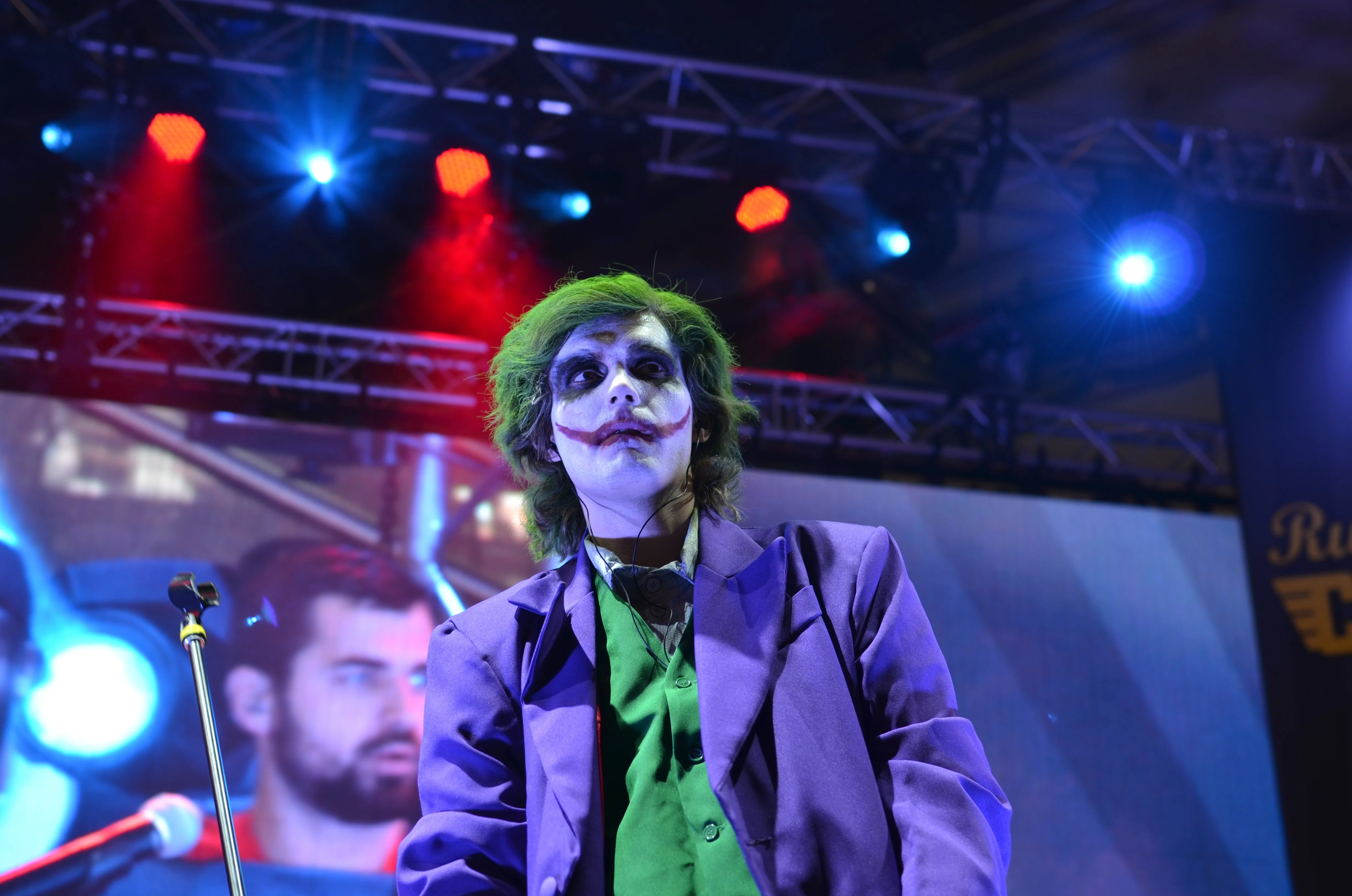 Фотоотчет с «Игромира» и Comic Con Russia, день 2 – концерт Noize MC - фото 28