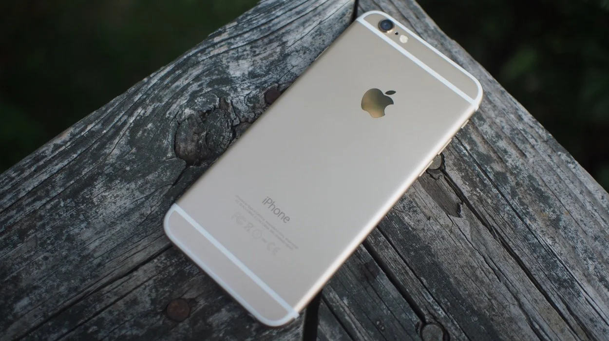 Apple продала 74,5 млн телефонов iPhone за три месяца - фото 1