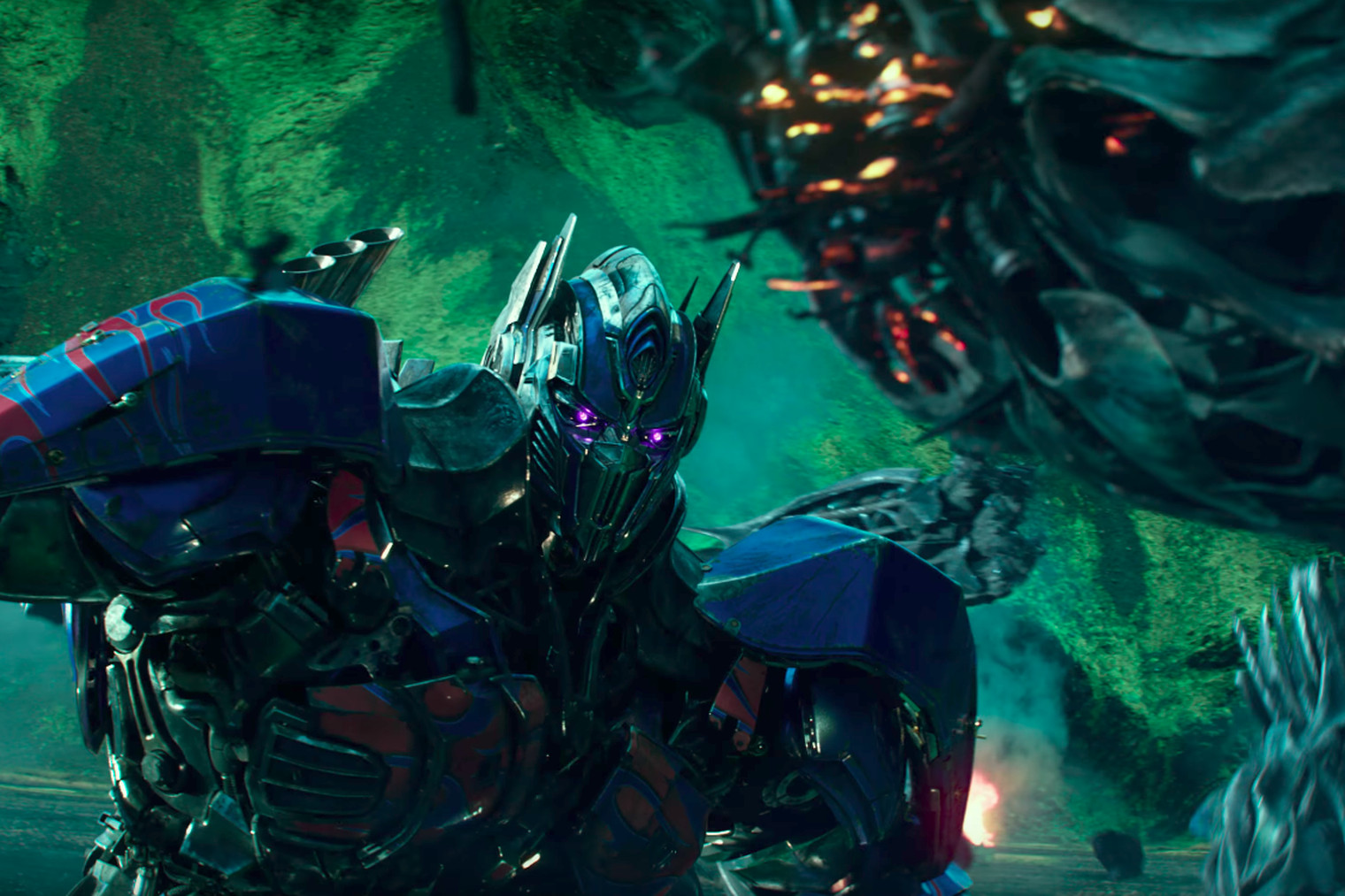 Самая провальная часть. Критики беспощадны к фильму «Трансформеры 5» - фото 1