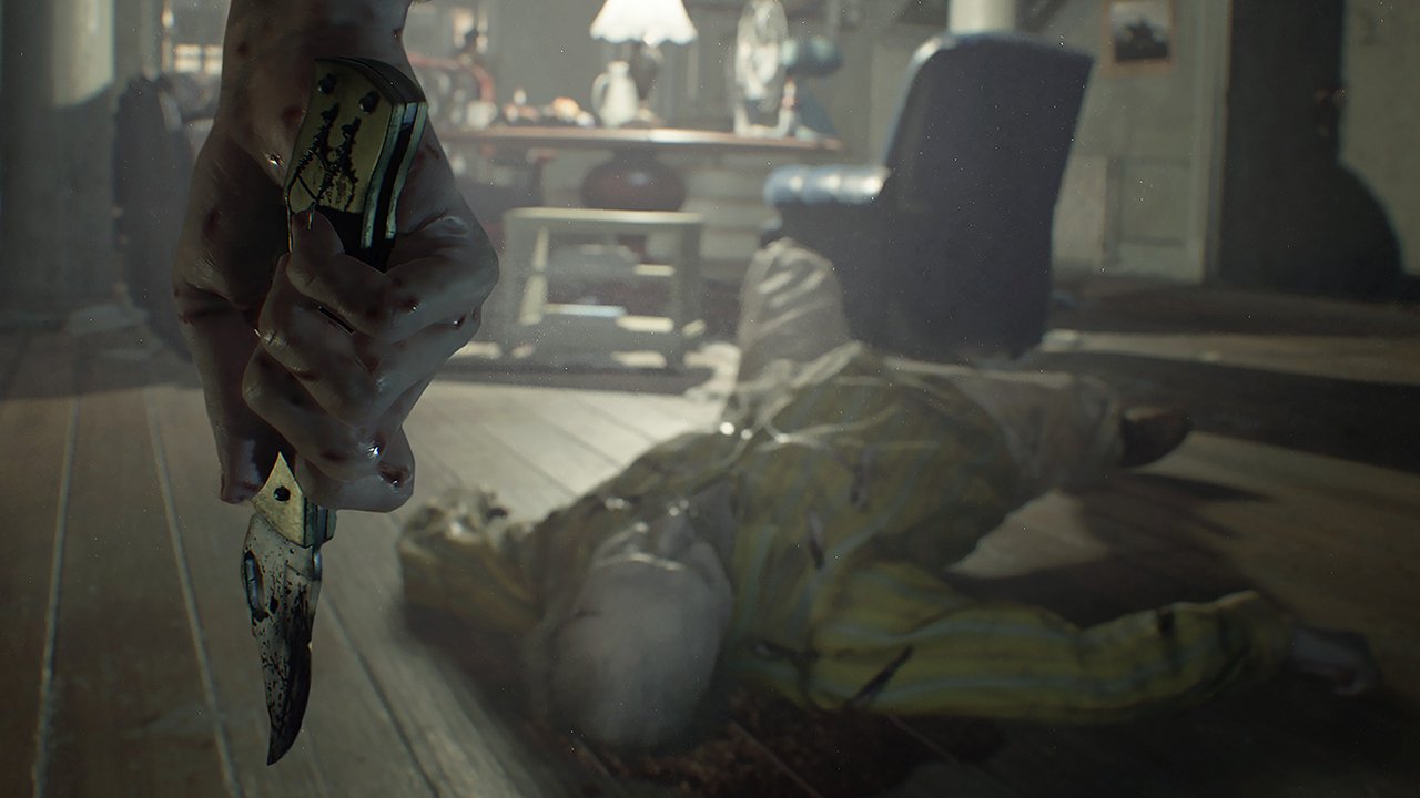 Так уж вышло, что на момент выхода Resident Evil 7 редакционный PS VR лежал у меня. Разумеется, я не мог упустить такую возможность и сразу приступил к прохождению долгожданного хоррора в шлеме виртуальной реальности. Сам издатель предупреждает, что VR – это дополнительный режим и лучше сначала пройти игру в обычном. Но меня это не остановило. Протирая болящие глаза, я спешу поделиться впечатлениями.