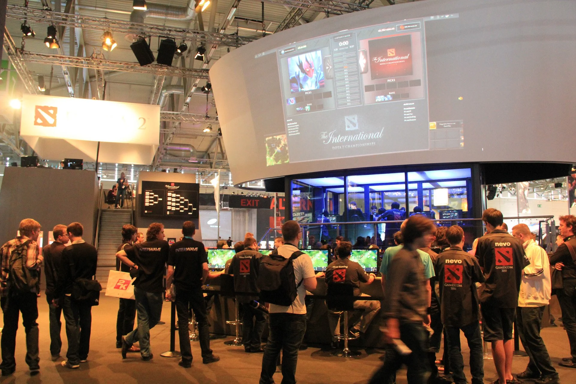 Первый The International прошел скромно в рамках выставки GamesCom 2011