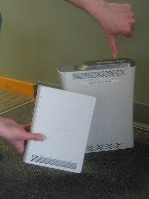 Совсем недавно в интернете появилось первое фото "похудевшего" Xbox 360
Фото вызвало бурю эмоция, как положительных .... - Изображение 3 Совсем недавно в интернете появилось первое фото "похудевшего" Xbox 360
Фото вызвало бурю эмоция, как положительных .... - Изображение 3