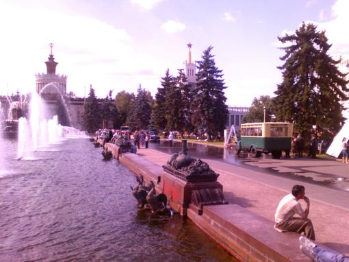 Мне везет при посещении московской ВВЦ. То вдруг там турнир по киберспорту обнаружится. А то, в этот раз, кино снима .... - Изображение 1 Мне везет при посещении московской ВВЦ. То вдруг там турнир по киберспорту обнаружится. А то, в этот раз, кино снима .... - Изображение 1