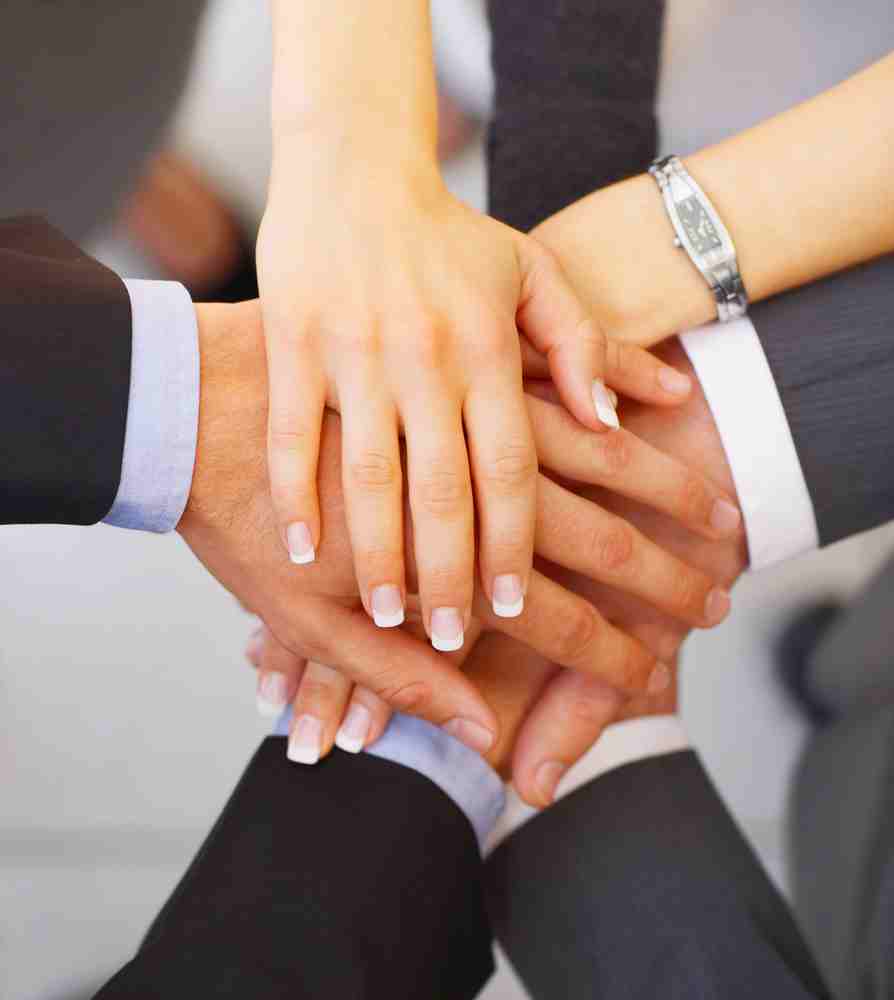 Господа, мы постепенно растем и в команде КАНОБУ сегодня  пополнение. Теперь с нами новый, комьюнити-менеджер @[Elioneer](user:22754) или просто Артём. Ура.