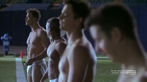 Blue mountain state-американский комедийный сериал про жизнь студентов, которые просто бредят футболом. Показ старто ... - Изображение 2 Blue mountain state-американский комедийный сериал про жизнь студентов, которые просто бредят футболом. Показ старто ... - Изображение 2