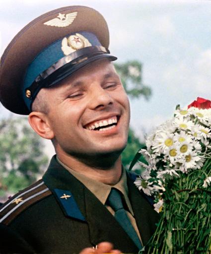 Ровно 50 лет назад, 12 апреля 1961 года, в 9:07 по московскому времени, Юрий Алексеевич Гагарин произнес своё велико ... - Изображение 1 Ровно 50 лет назад, 12 апреля 1961 года, в 9:07 по московскому времени, Юрий Алексеевич Гагарин произнес своё велико ... - Изображение 1