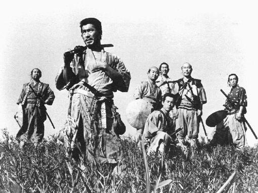 Режиссер Скотт Манн, который снял фильм «Турнир» снимет ремейк фильма Акиры Куросавы «Семь Самураев» . Манн (как дел ... - Изображение 2 Режиссер Скотт Манн, который снял фильм «Турнир» снимет ремейк фильма Акиры Куросавы «Семь Самураев» . Манн (как дел ... - Изображение 2