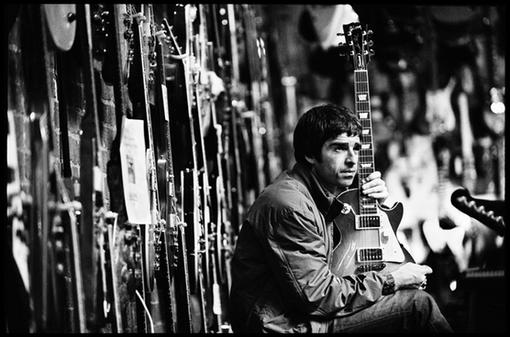 Бывший гитарист и по совместительству один из основателей Oasis Ноэл Гэллагер (Noel Gallagher) обрушился с критикой .... - Изображение 1 Бывший гитарист и по совместительству один из основателей Oasis Ноэл Гэллагер (Noel Gallagher) обрушился с критикой .... - Изображение 1