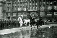 Война всегда начинается внезапно, хотя спустя поколение для историков она покажется неизбежной. В 1941 году началась ... - Изображение 3 Война всегда начинается внезапно, хотя спустя поколение для историков она покажется неизбежной. В 1941 году началась ... - Изображение 3