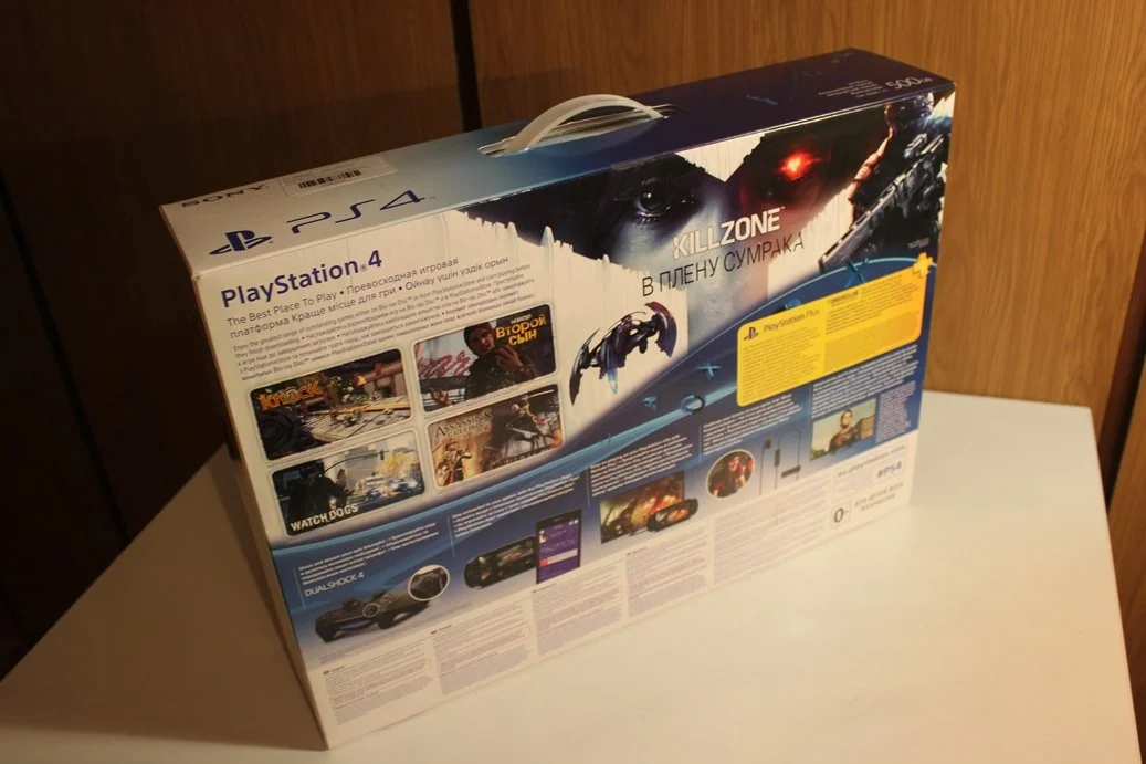 PlayStation 4: распаковка и первый запуск - фото 2