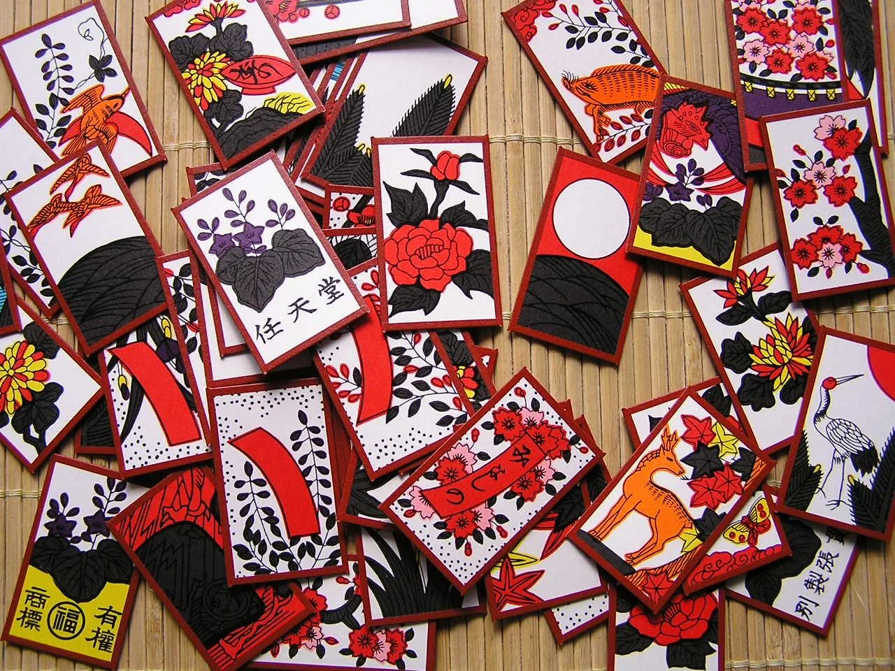 Ханафуда (яп. 花札) — разновидность колоды игральных карт японского происхождения, используемая для нескольких различных игр. Состоит из 48 карт — 12 мастей по 4 карты. Также этим термином называются и сами игры с использованием такой колоды. Название дословно означает «цветочные карты». 
