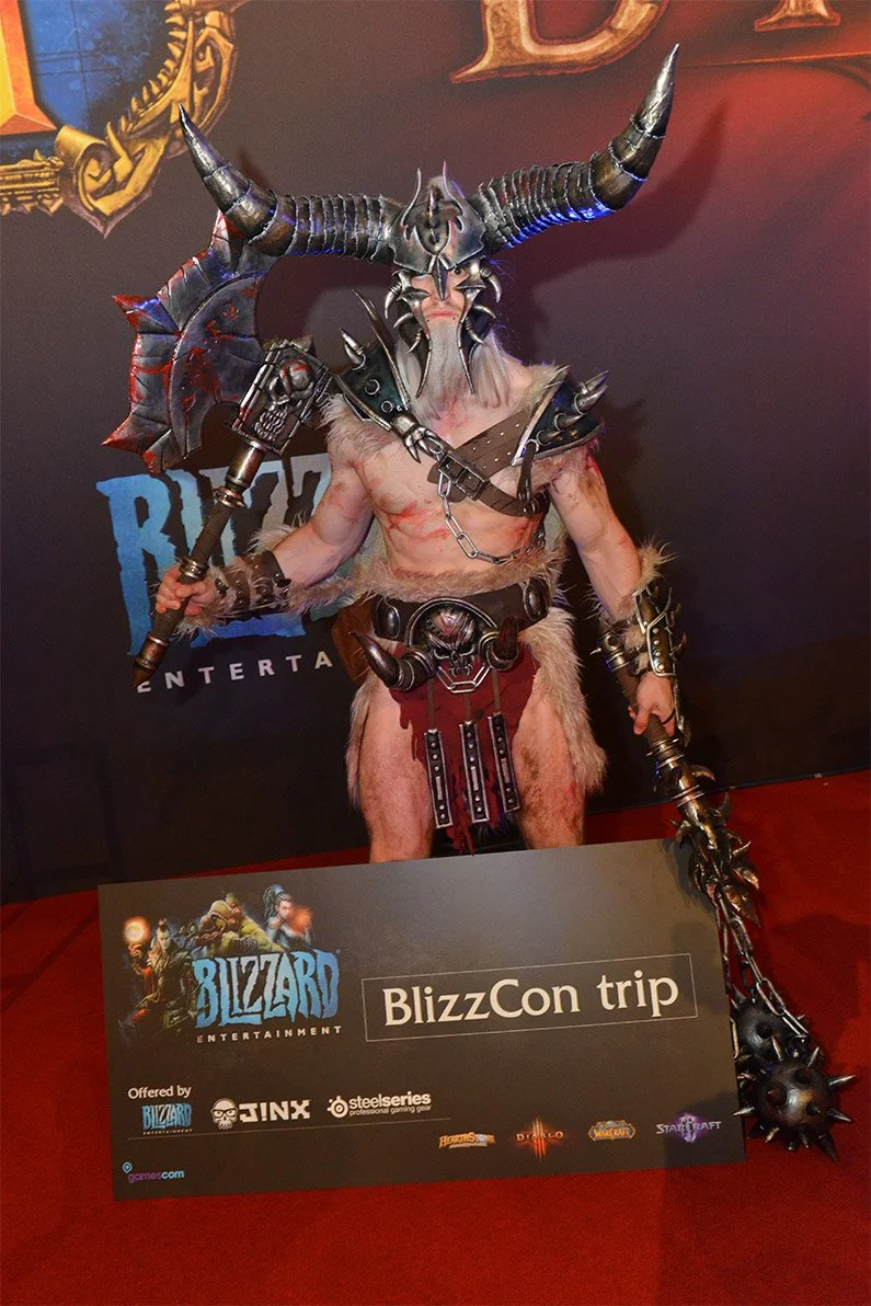 Лучшие костюмы со стенда Blizzard на Gamescom 2013 - фото 4