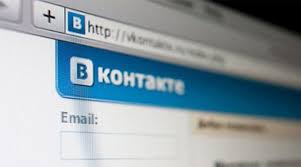 Герои видеоигр пользуются популярностью у огромного количества людей и уже давно соревнуются в популярности со звездами шоубизнеса. Но есть некоторые вещи, которые не доступны виртуальным героям, в отличие от более-менее реальных звезд. Одна из таких вещей - общение на повседневные темы: любимая еда, домашние животные, спорт, места отдыха и другие увлечения.