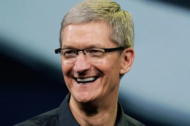 Apple добилась рекордных квартальных продаж iPhone и iPad