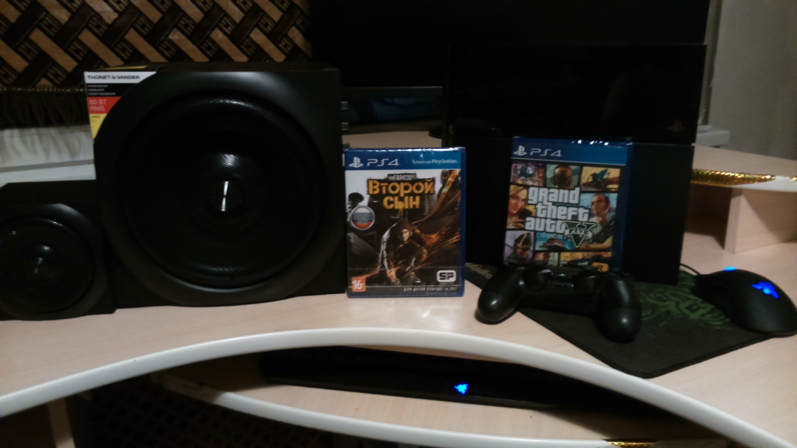сэр Макс Фрай и его новый небольшой черный зверь по имени Playstation 4!. - Изображение 2 сэр Макс Фрай и его новый небольшой черный зверь по имени Playstation 4!. - Изображение 2