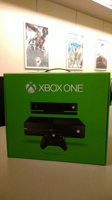 До поступления Xbox One в продажу остается все меньше и меньше времени. Один из обладателей прототипа Xbox One вылож ... - Изображение 1 До поступления Xbox One в продажу остается все меньше и меньше времени. Один из обладателей прототипа Xbox One вылож ... - Изображение 1