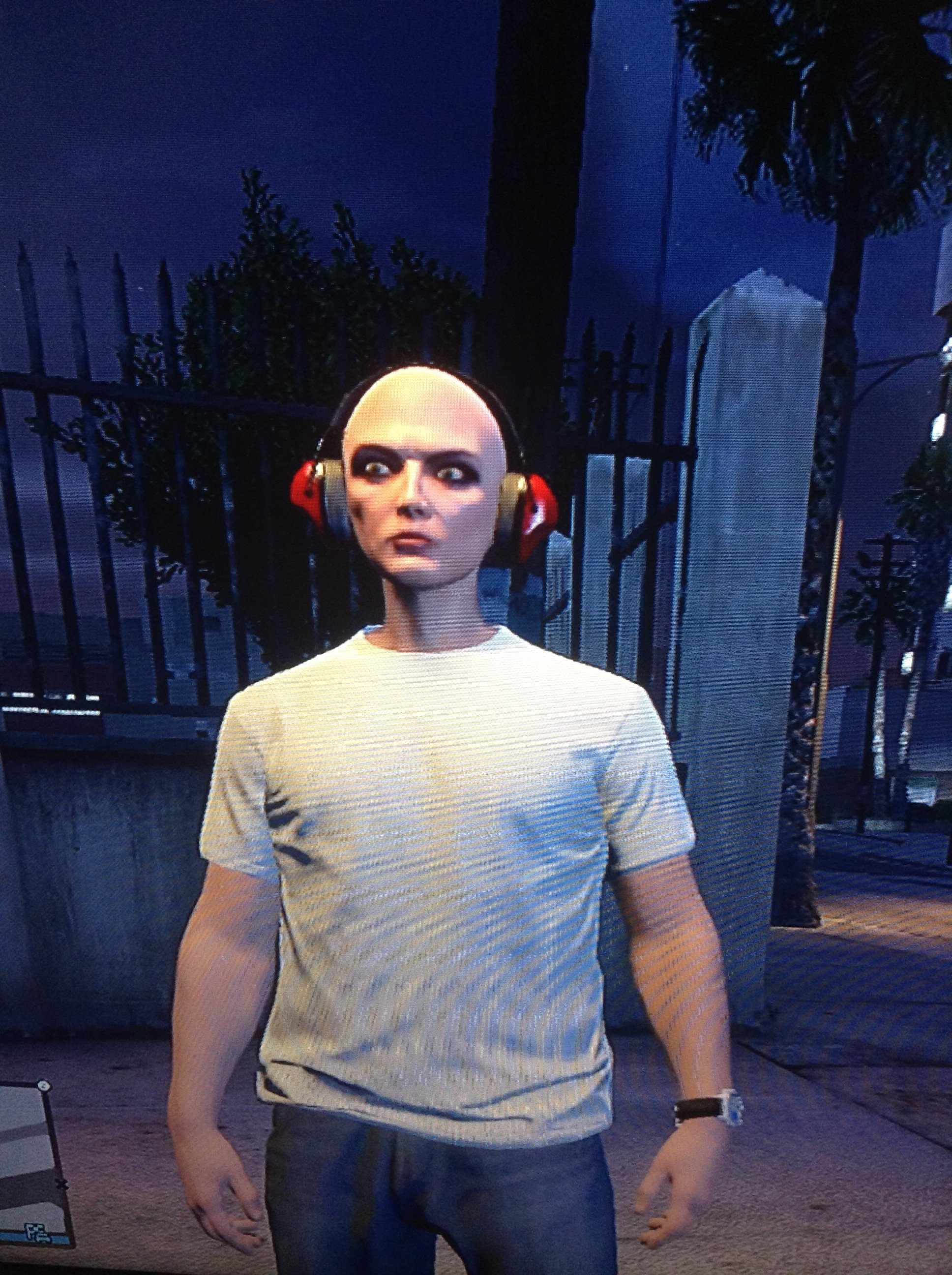 Создал вчера часов 16 в персонажа в GTA Online, поиграл с часок-другой (ДА, Я ПРОБИЛСЯ!), потом уже вечером захожу и ... - Изображение 1 Создал вчера часов 16 в персонажа в GTA Online, поиграл с часок-другой (ДА, Я ПРОБИЛСЯ!), потом уже вечером захожу и ... - Изображение 1