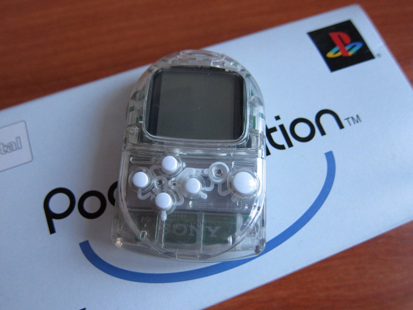 Sony готовит возвращение PocketStation? PocketStation- это карта памяти для PlayStation 1. Чем она будет в этот раз- ... - Изображение 1 Sony готовит возвращение PocketStation? PocketStation- это карта памяти для PlayStation 1. Чем она будет в этот раз- ... - Изображение 1