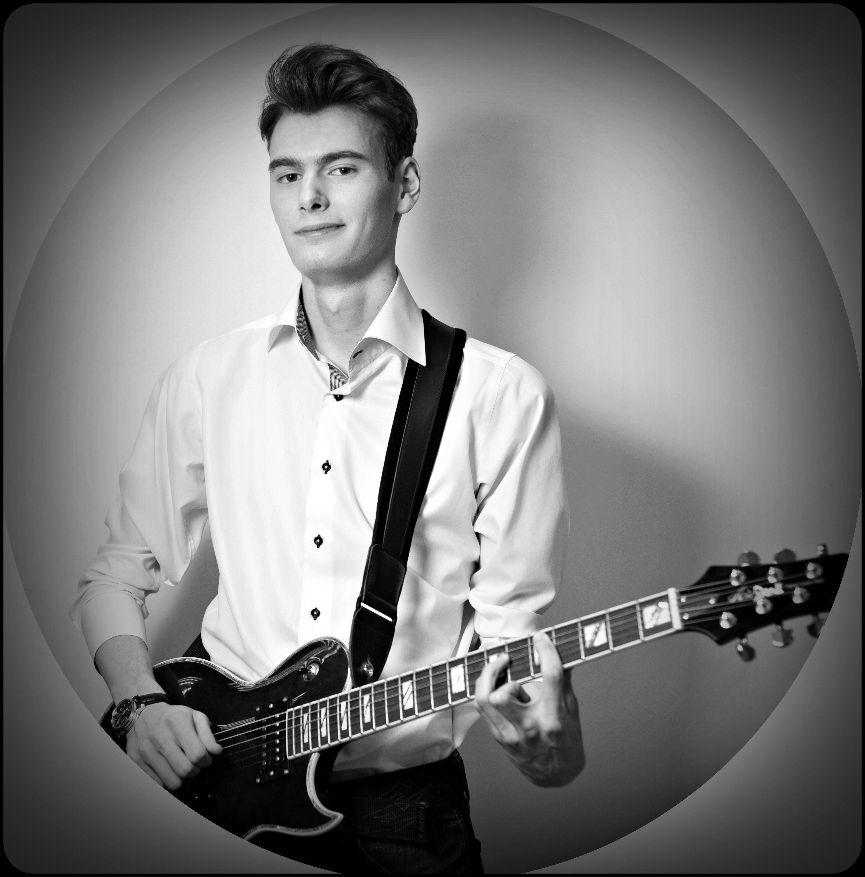 Напоминаю, что стартовал набор группы (10 человек) для игры Rocksmith. Если у тебя есть своя электро/бас гитара и пр ... - Изображение 1 Напоминаю, что стартовал набор группы (10 человек) для игры Rocksmith. Если у тебя есть своя электро/бас гитара и пр ... - Изображение 1