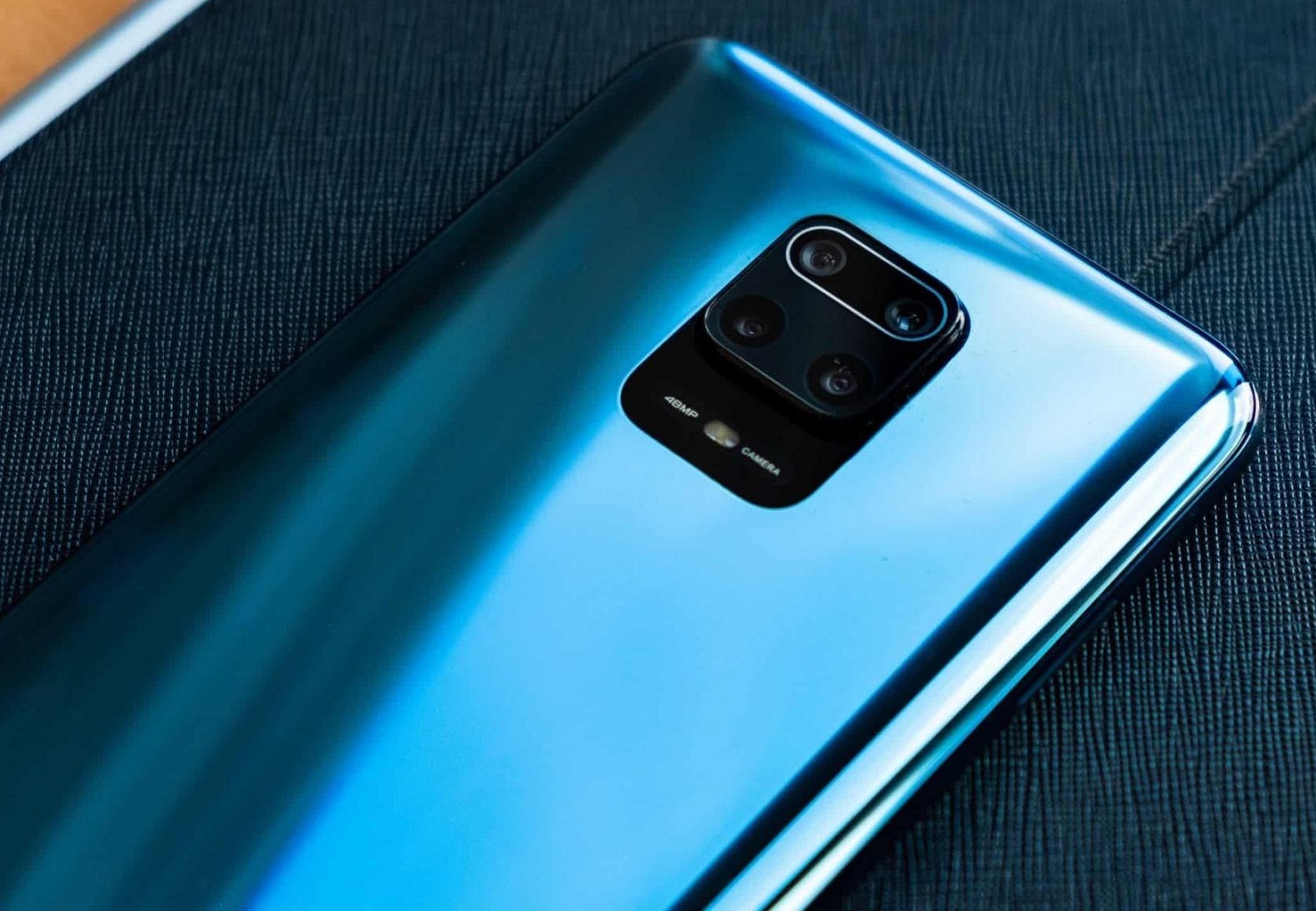 На AliExpress началась предновогодняя распродажа со скидками до 60%. Акция продлится до 12 декабря, а мы уже собрали популярные смартфоны из разных ценовых категорий. В конце материала есть список промокодов, которые тоже работают во время распродажи.