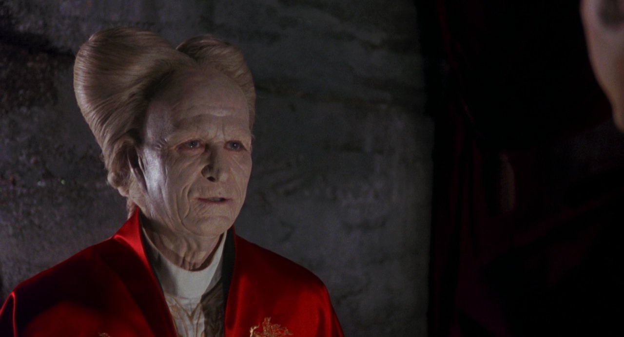 Вампиры и прочая нечисть — весьма ходовая тема у киноделов и создателей сериалов, пусть их часто и заносит во всякие нехорошие места вроде «подросткового фэнтези». Специально для вас мы отобрали список лучших фильмов, посвященных вампирам, и вкратце расскажем про каждый сериал из списка.