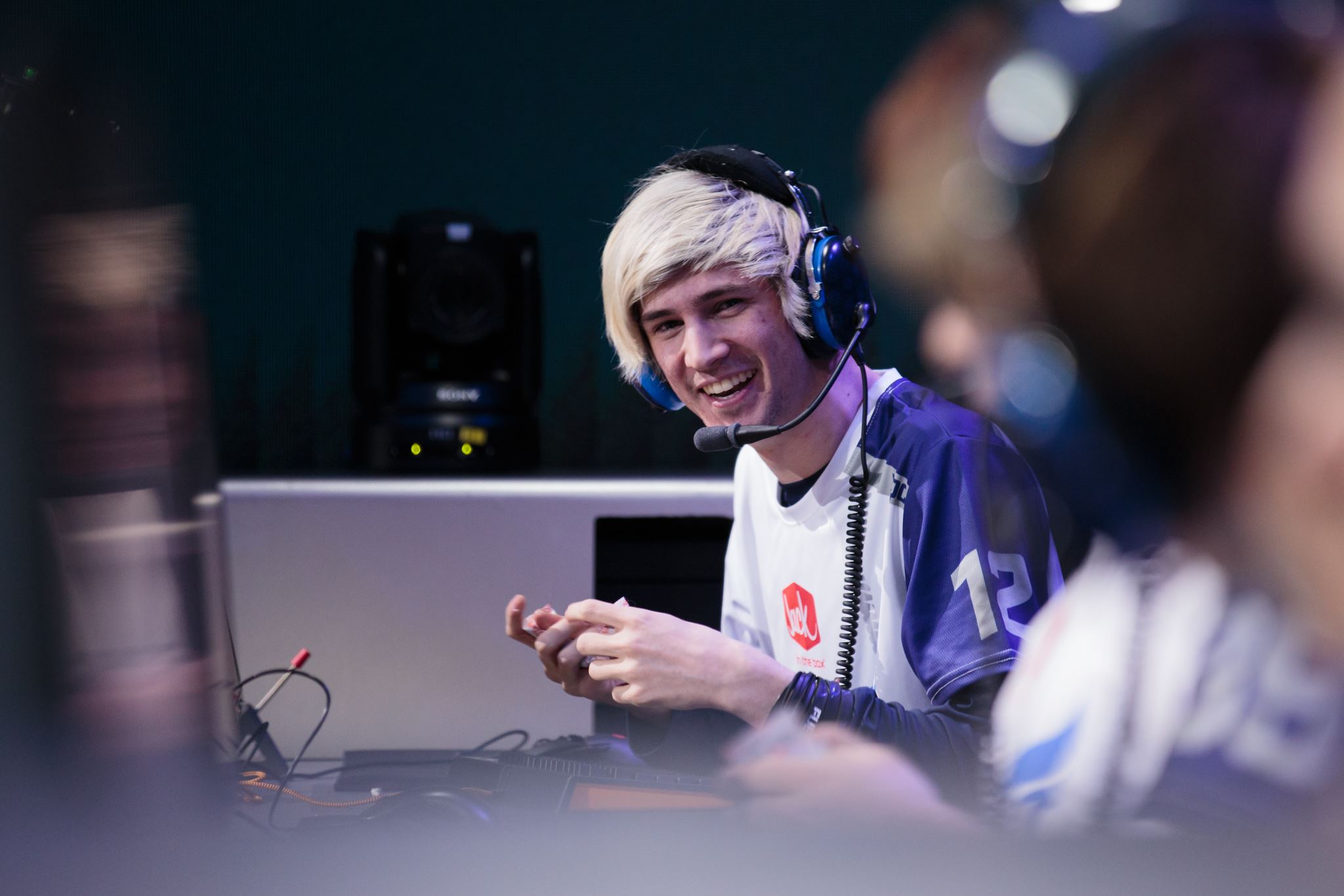 К экс-игроку Overwatch League 2 раза за месяц приходила полиция. Всему виной тонкие стены и крыша  - фото 1