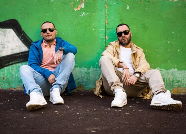 «Продал iPhone, купил оружие»: Guf и Slim выпустили новый альбом эксклюзивно для «ВКонтакте» - фото 1