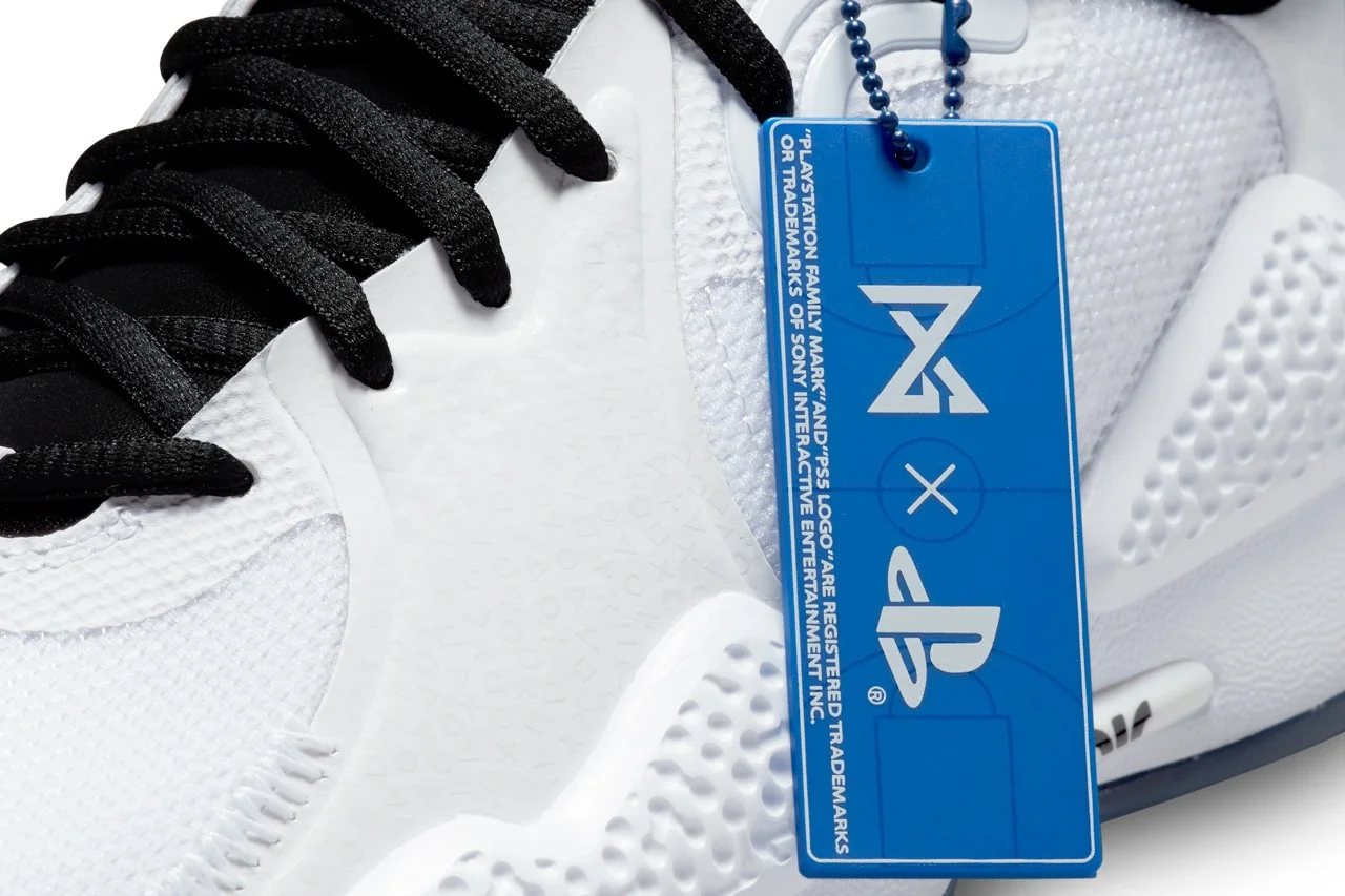 Nike и PlayStation 5 назвали дату выхода совместных кроссовок - фото 4