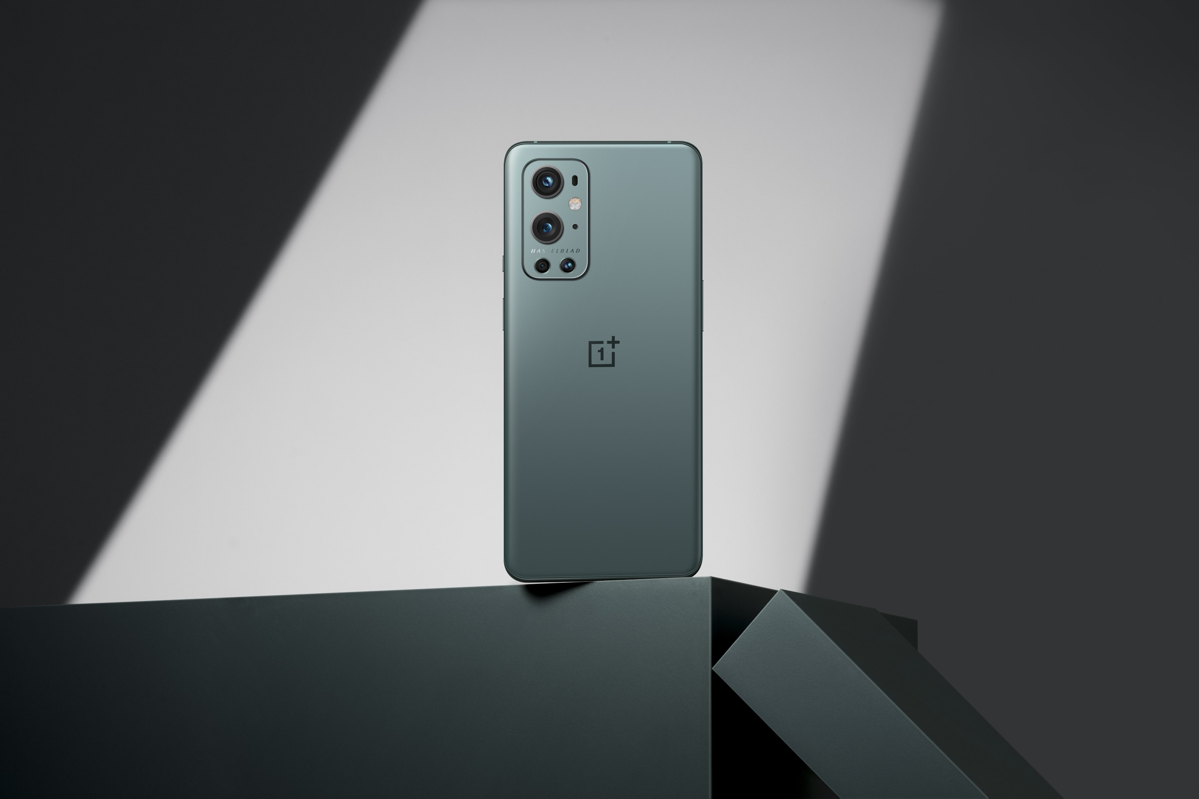 Анонсированы яркие камерофоны OnePlus 9 и OnePlus 9 Pro - фото 1