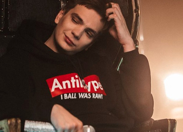 «У тебя отец не был фанатом Наруто?» Гнойный в первом эпизоде шоу «Успех» - фото 1