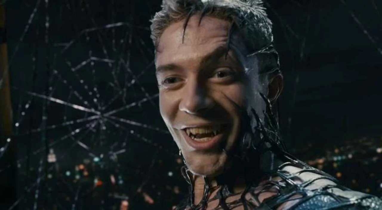 Актер, сыгравший Венома в «Человеке-пауке 3», в восторге от образа Тома Харди - фото 1