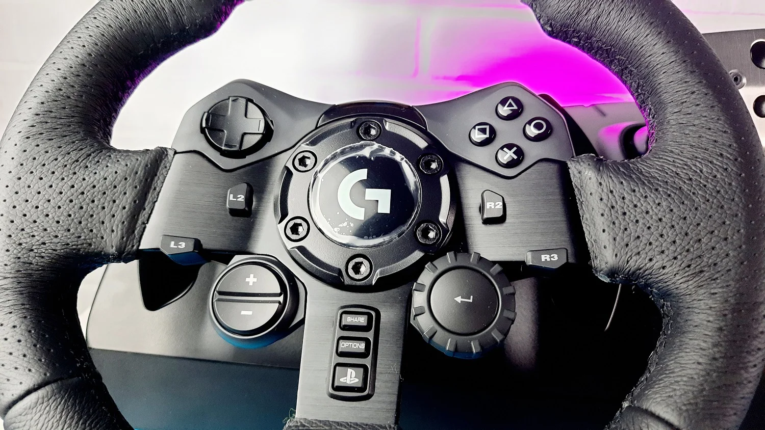 Обзор Logitech G923: игровой руль для ПК и консолей нового поколения - фото 4