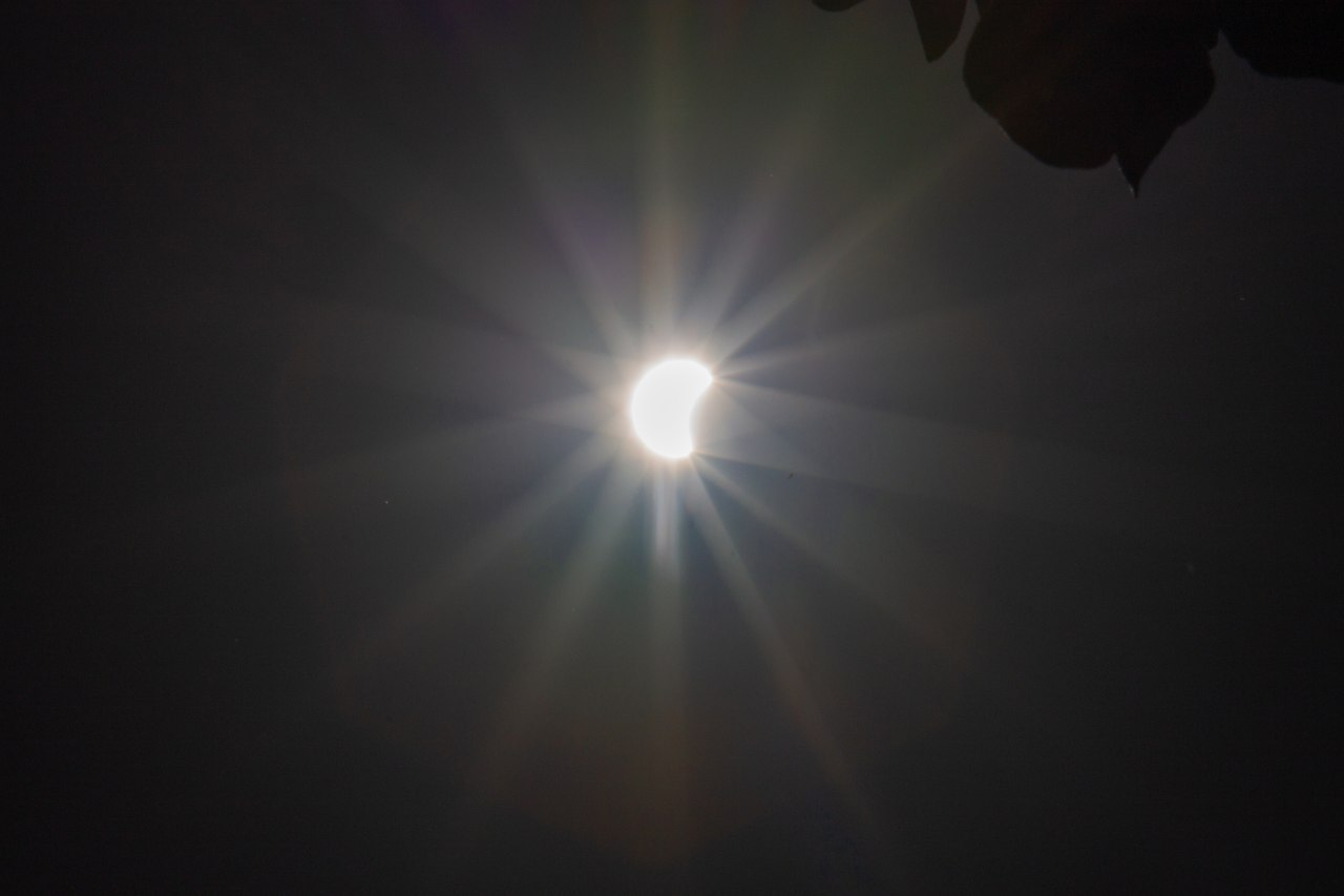 20 лучших фотографий солнечного затмения 21 июня, которое вы могли пропустить - фото 17