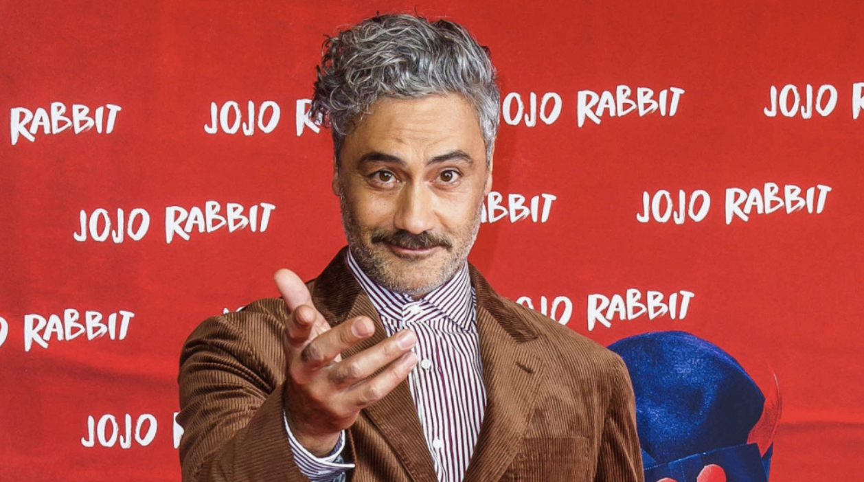 Тайка Вайтити снимет два мультсериала «Чарли и шоколадная фабрика» для Netflix - изображение 1 Тайка Вайтити снимет два мультсериала «Чарли и шоколадная фабрика» для Netflix - фото 1