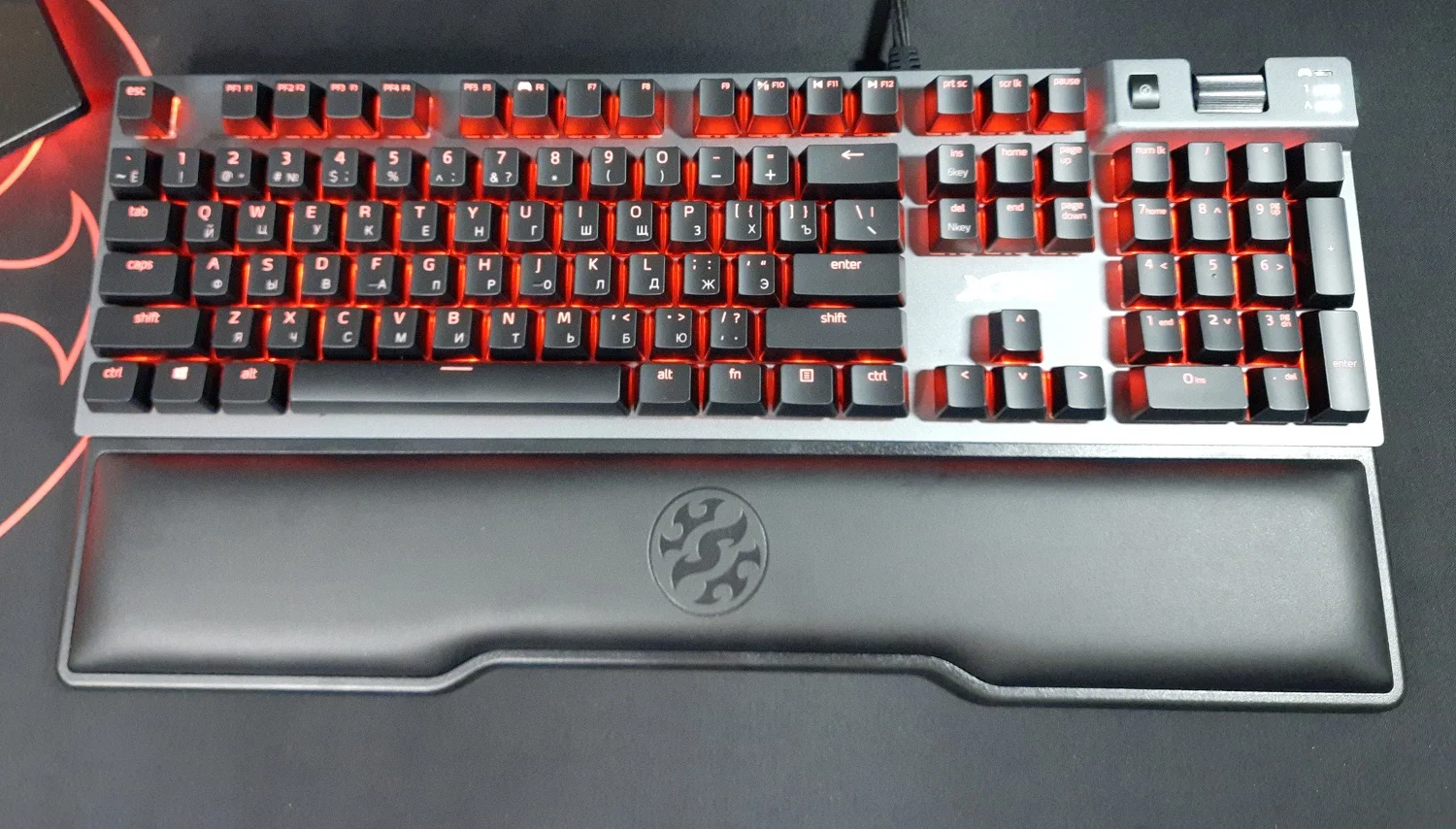 Обзор Adata XPG Summoner: какой получилась флагманская клавиатура нового бренда для геймеров - фото 5