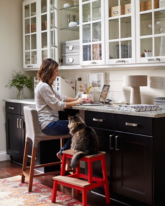 Работа в шкафу и у холодильника. Как создать крутой офис дома - фото 3