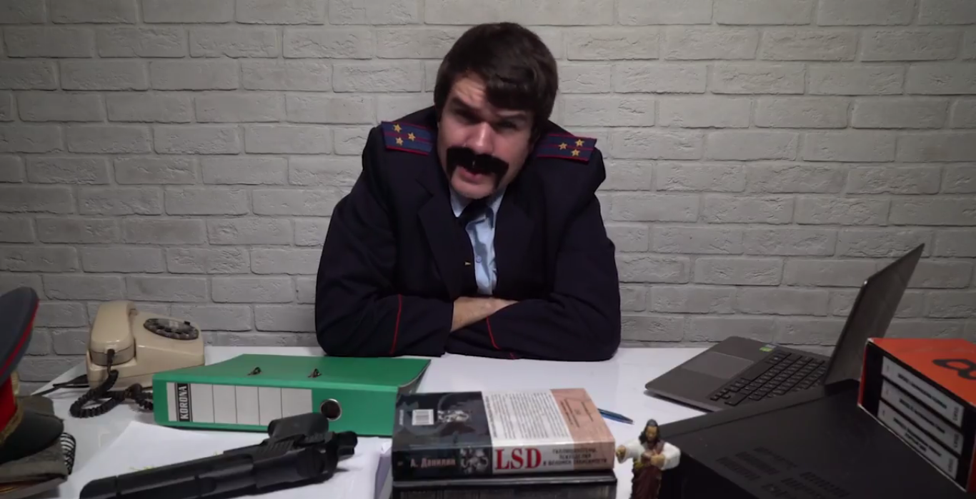 «Мне теперь с этим жить»: BadComedian выпустил обзор фильма «Бабушка легкого поведения» - фото 1