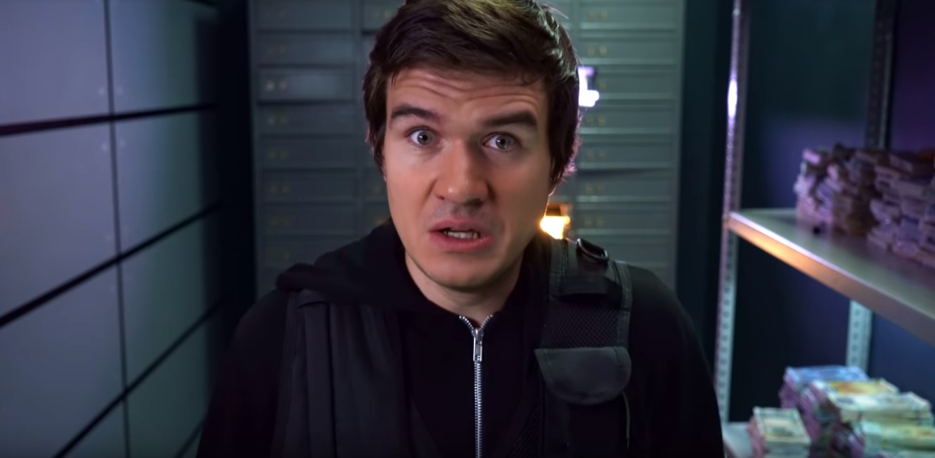 BadComedian разнес российский фильм «Миллиард», из-за которого перенесли «Мстителей: Финал» - изображение 1 BadComedian разнес российский фильм «Миллиард», из-за которого перенесли «Мстителей: Финал» - фото 1