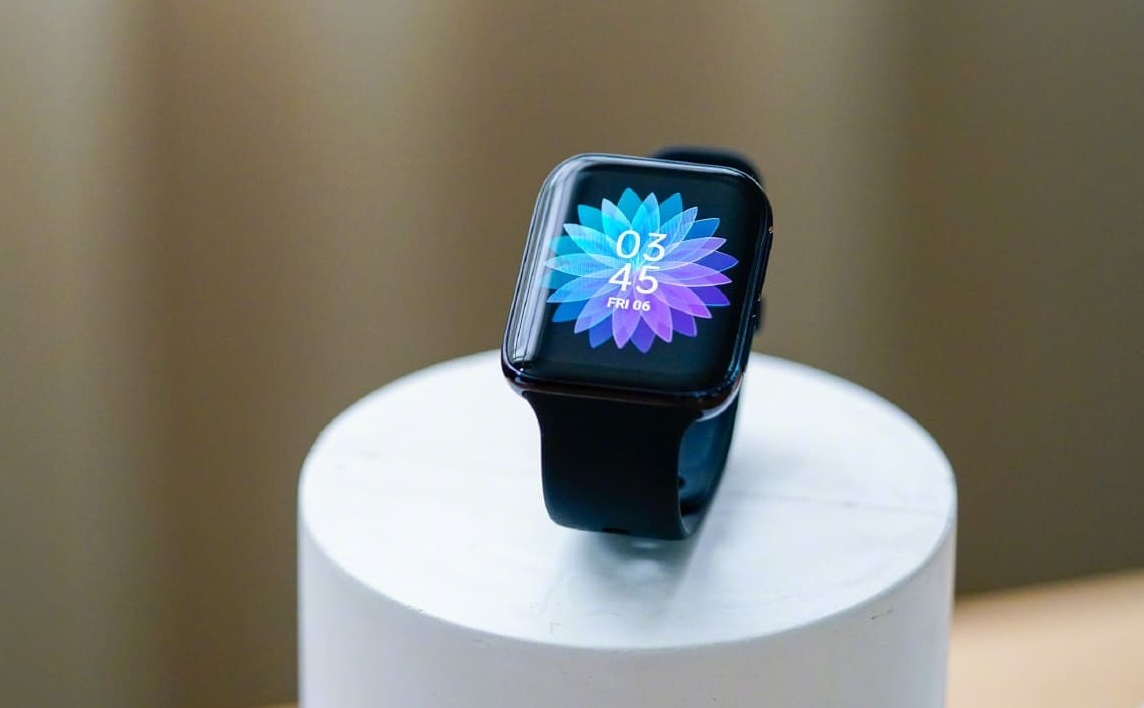 В магазине АлиЭкспресс есть много достойных моделей смарт-часов. Часть из них созданы для женщин, другие для мужчин, третьи для детей, а еще есть универсальные. Собрали десятку лучших, на наш взгляд, смарт-часов для женщин с AliExpress, чтобы вам было проще сделать выбор.