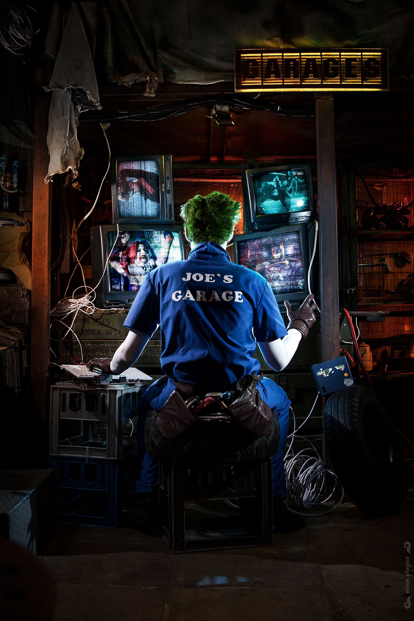 Zappa joe's garage. Кастом джо гараж город вологда улица петрозаводская. Zappa frank "joe's garage". Joe garage. Album zappa joe's garage.