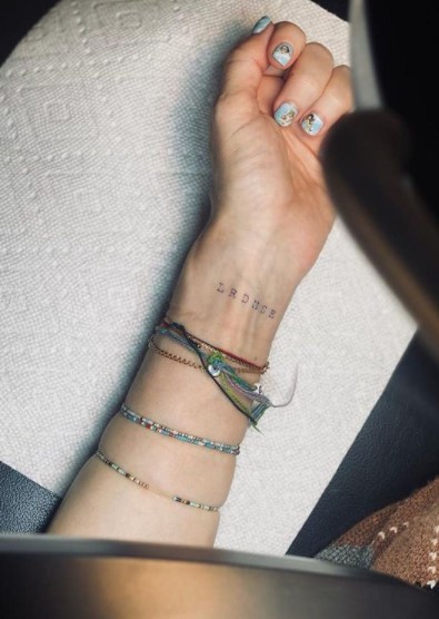 Мадонна сделала первое тату. Без загадки для фанатов не обошлось - фото 1