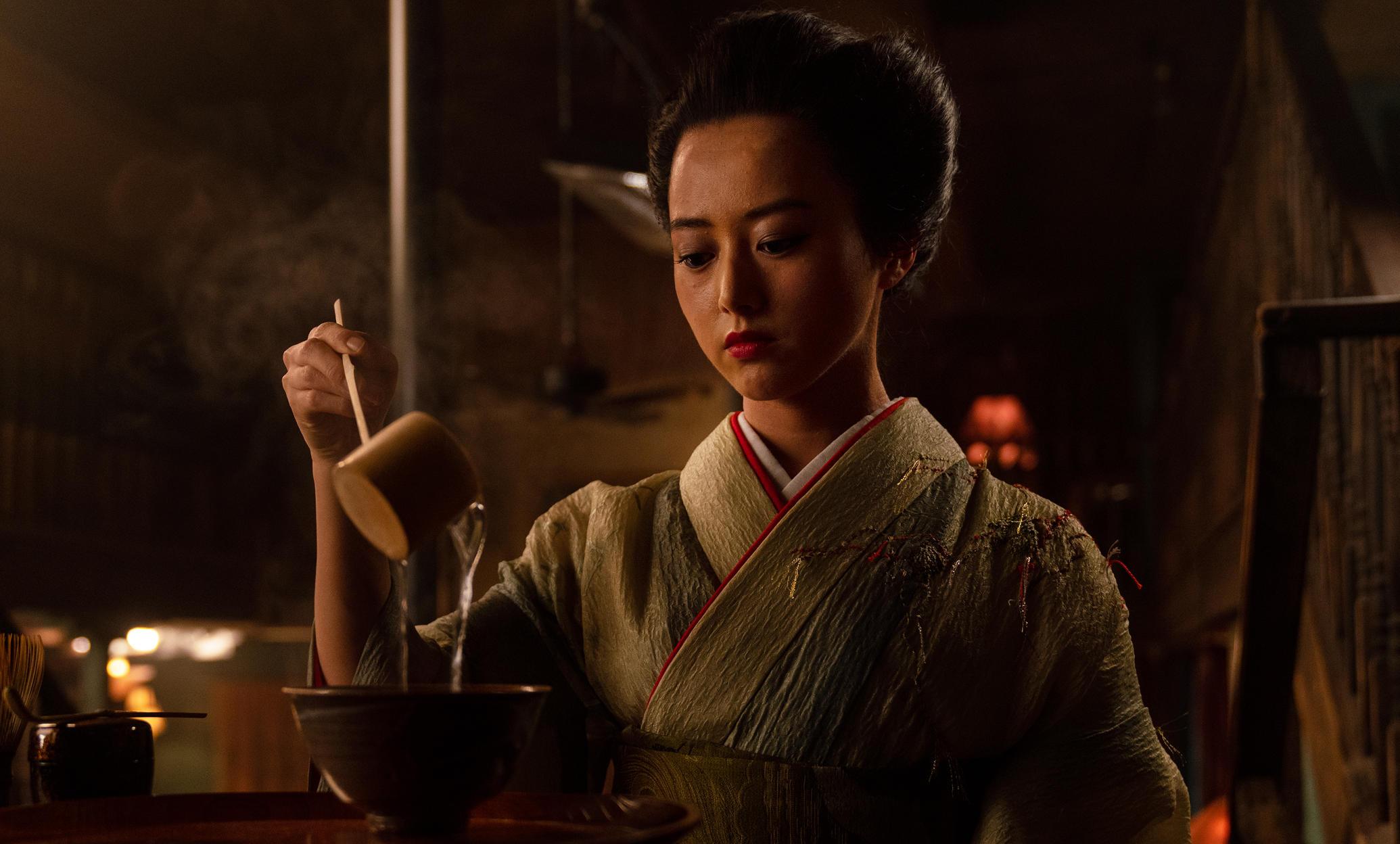 Даже хуже оригинала! Японский фотограф против нестрашного призрака в 1 серии «Террора: Бесчестье» - фото 6